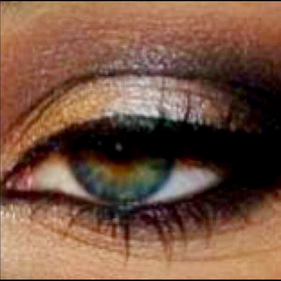 Meet your Posher, Carla - Picture 1 of 1